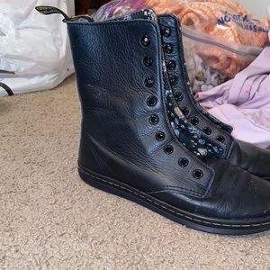 Vintage Doc Martens STRATFORD boots with Floral Print interior